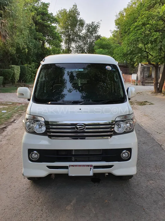 Daihatsu Atrai Wagon 2015 for Sale in Lahore Image-1
