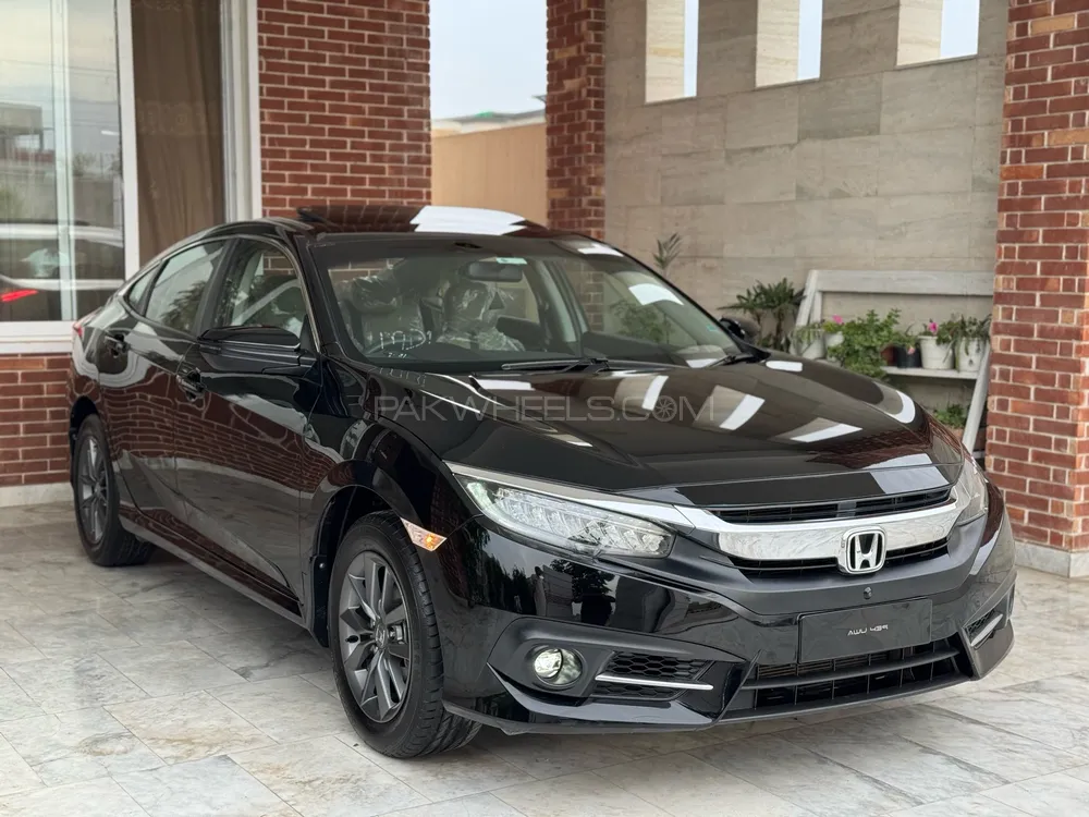 Honda Civic 2022 for Sale in Peshawar Image-1