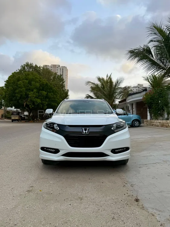 Honda Vezel 2017 for Sale in Karachi Image-1