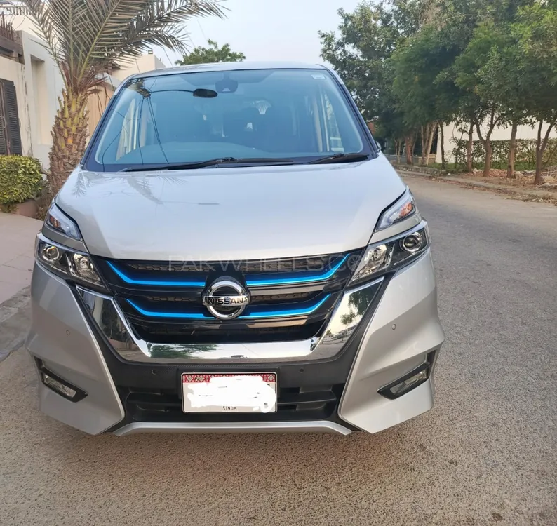 Nissan Serena 2019 for Sale in Karachi Image-1