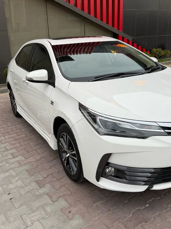 Toyota Corolla 2020 for Sale in Peshawar Image-1