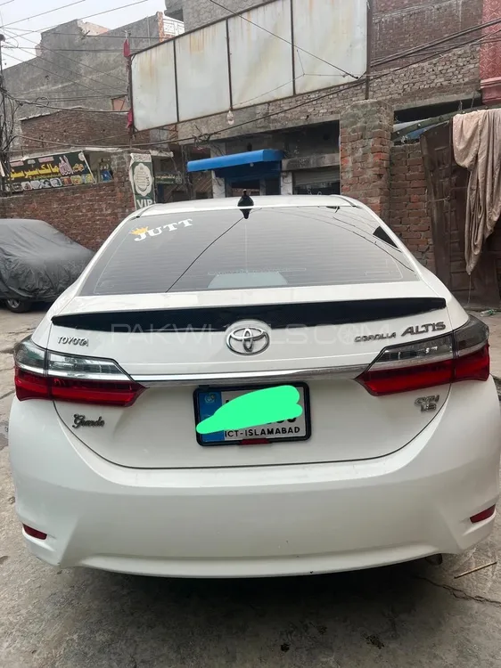 Toyota Corolla 2020 for Sale in Lahore Image-1