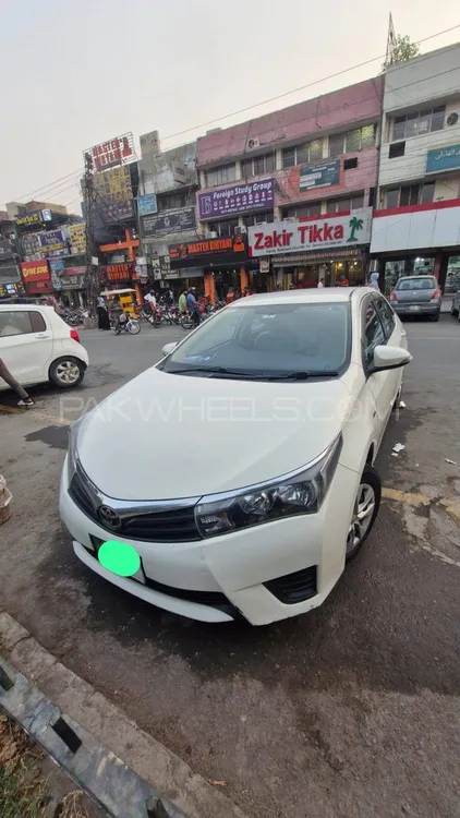 Toyota Corolla 2016 for Sale in Lahore Image-1