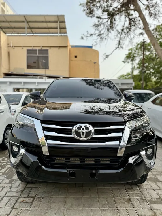 Toyota Fortuner 2018 for Sale in Karachi Image-1