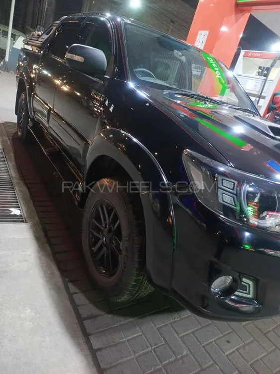 Toyota Hilux 2012 for Sale in Karachi Image-1
