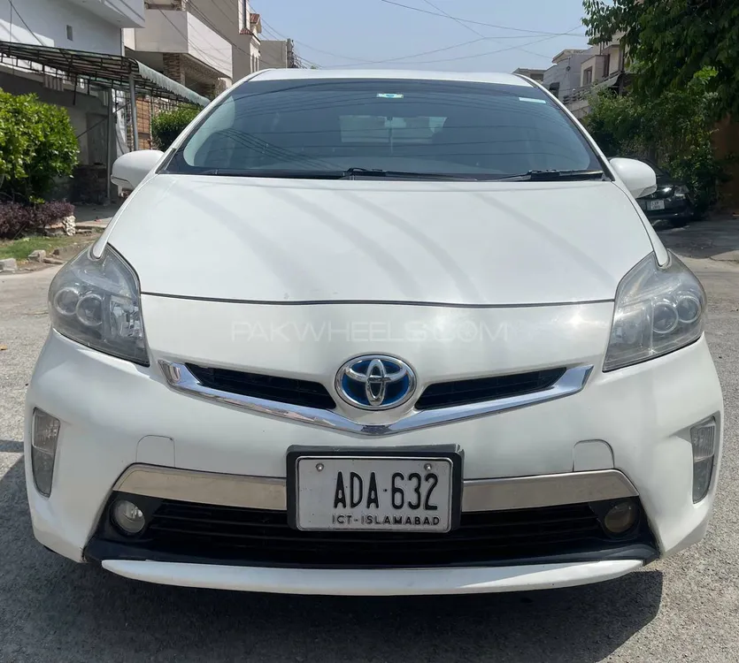 Toyota Prius 2013 for Sale in Faisalabad Image-1