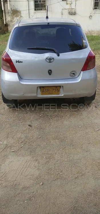 Toyota Vitz 2006 for Sale in Karachi Image-1