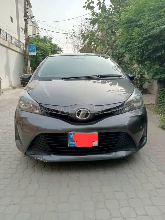 Toyota Vitz 2014 for Sale in Faisalabad Image-1