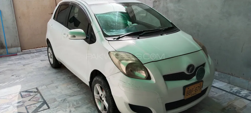 Toyota Vitz 2010 for Sale in Sukkur Image-1