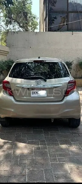 Toyota Vitz 2015 for Sale in Lahore Image-1