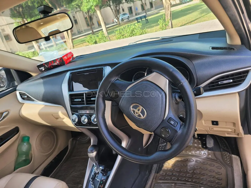 Toyota Yaris Sedan 2021 for Sale in Rahim Yar Khan Image-1