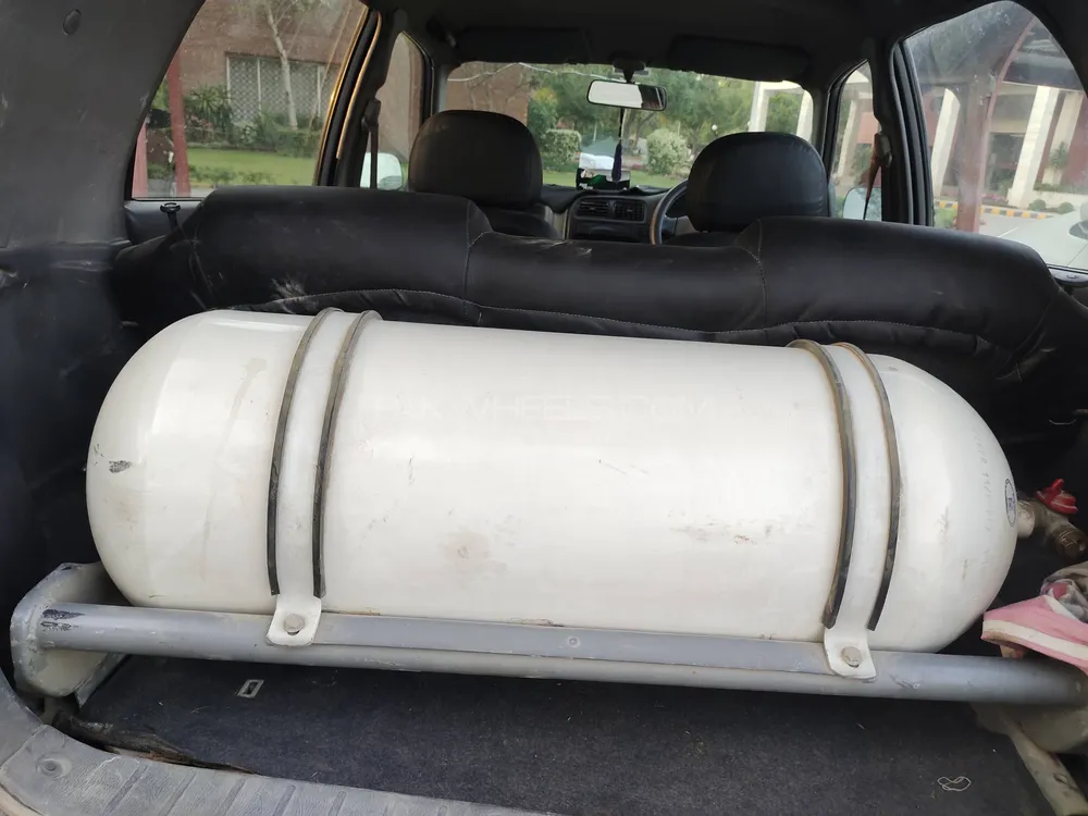 CNG cylinder with kit Image-1