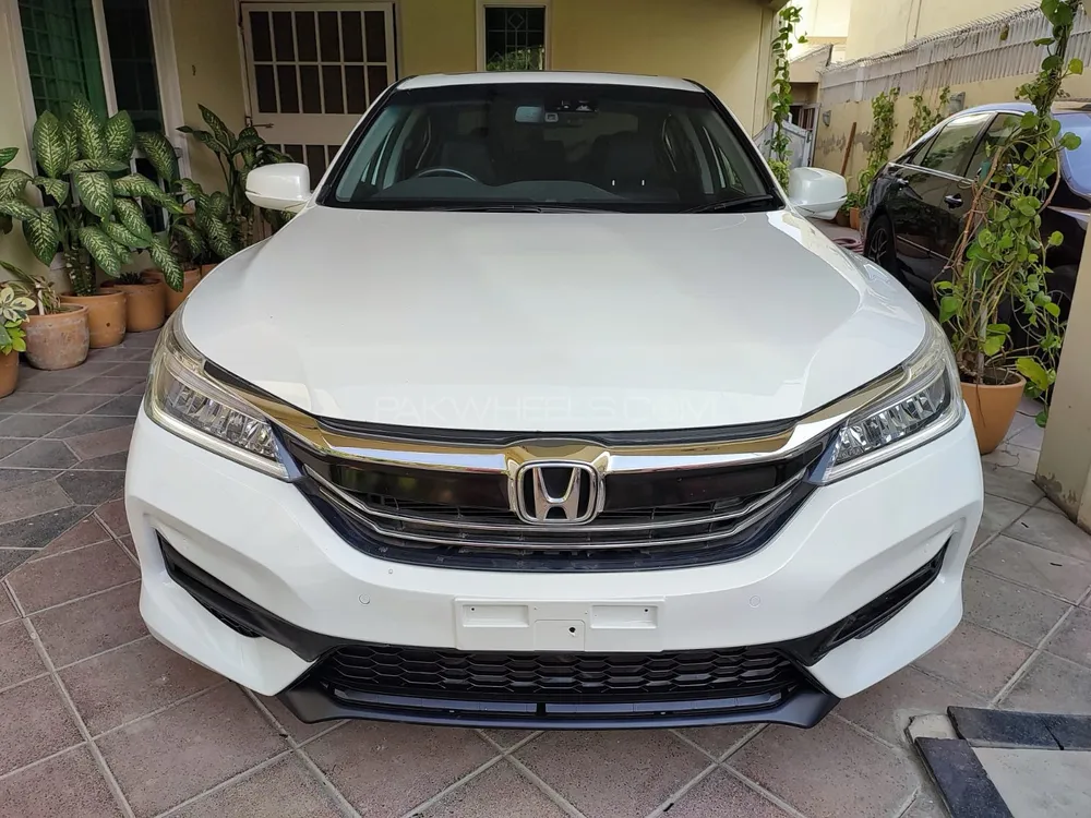 Honda Accord 2017 for Sale in Karachi Image-1