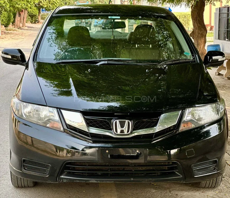 Honda City 2017 for Sale in Faisalabad Image-1