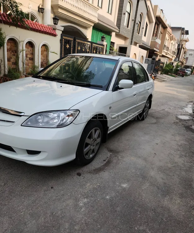 Honda Civic 2004 for Sale in Lahore Image-1