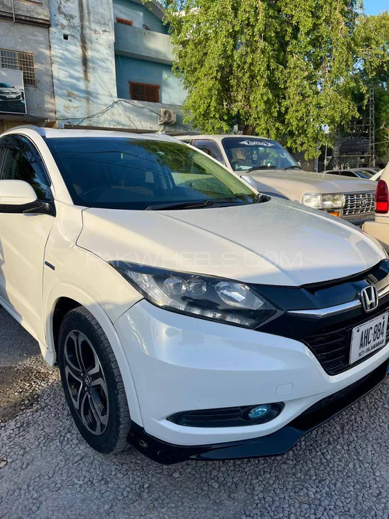 Honda Vezel 2014 for Sale in Taxila Image-1