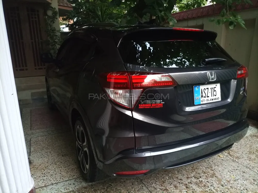 Honda Vezel 2015 for Sale in Abbottabad Image-1