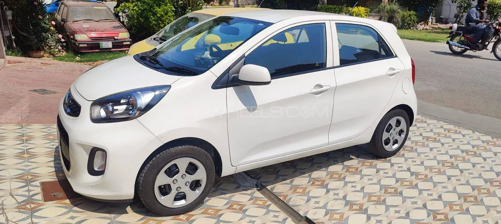 KIA Picanto 2023 for Sale in Lahore Image-1