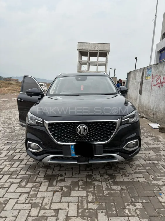MG HS 2023 for Sale in Abbottabad Image-1