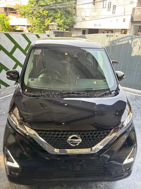 نسان ڈیز 2021 for Sale in لاہور Image-1