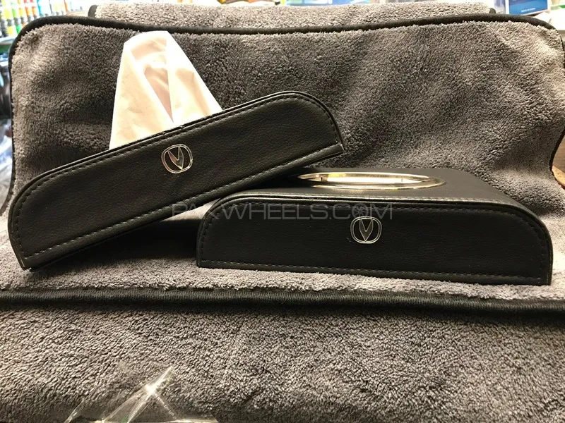 Tissue Box in Leather for Car in CHANGAN Logo Image-1