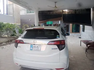 Honda Vezel Hybrid Z 2018 for Sale