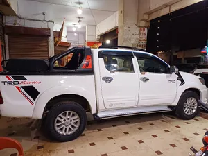 Toyota Hilux Vigo Champ G 2015 for Sale