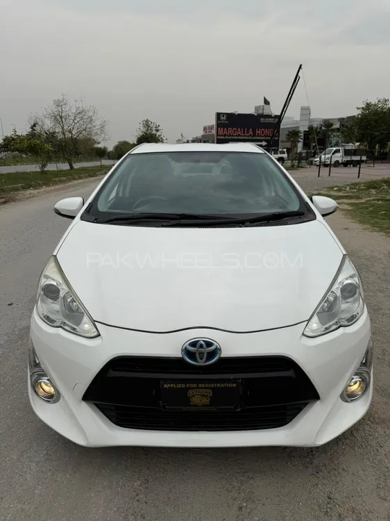 ٹویوٹا اکوا 2015 for Sale in اسلام آباد Image-1