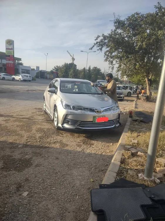 Toyota Corolla 2018 for Sale in Islamabad Image-1