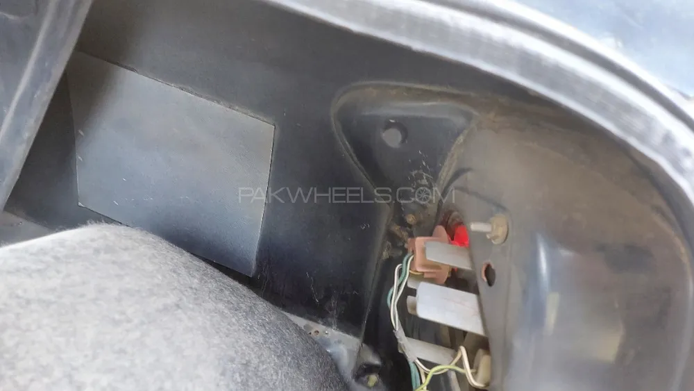 Toyota Corolla 2004 for Sale in Peshawar Image-1