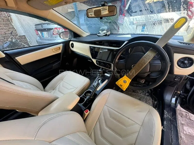 Toyota Corolla 2018 for Sale in Gujrat Image-1