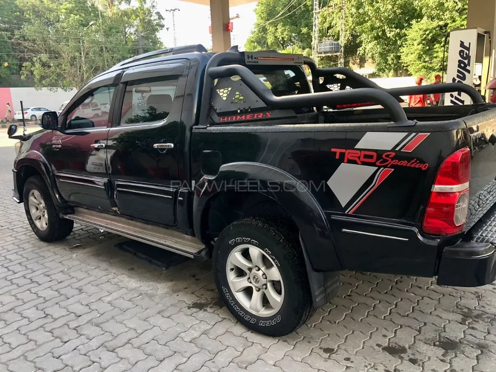 Toyota Hilux 2016 for Sale in Lahore Image-1