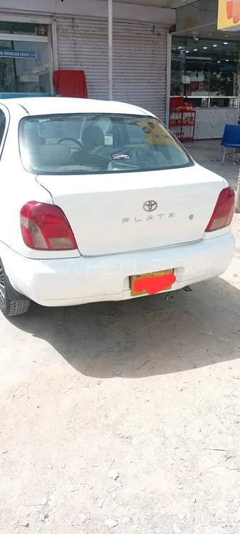 Toyota Platz 2002 for Sale in Karachi Image-1