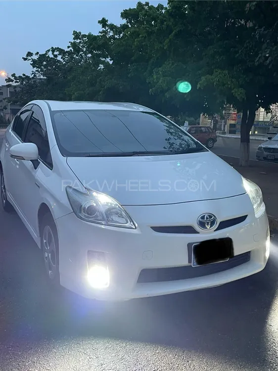 Toyota Prius 2011 for Sale in Islamabad Image-1