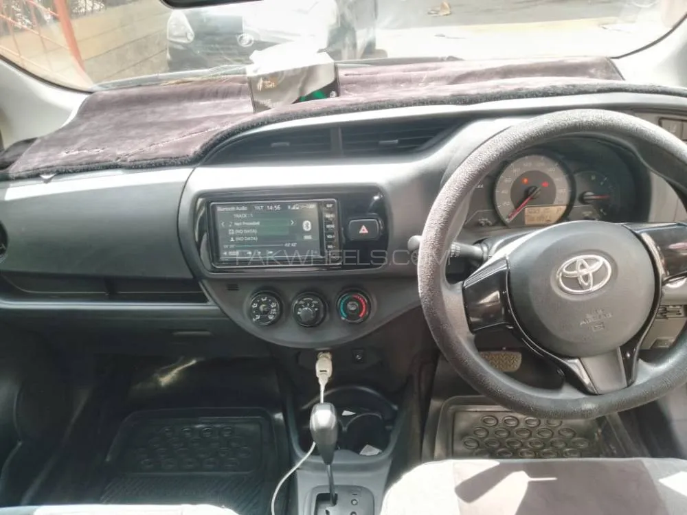 Toyota Vitz 2019 for Sale in Karachi Image-1