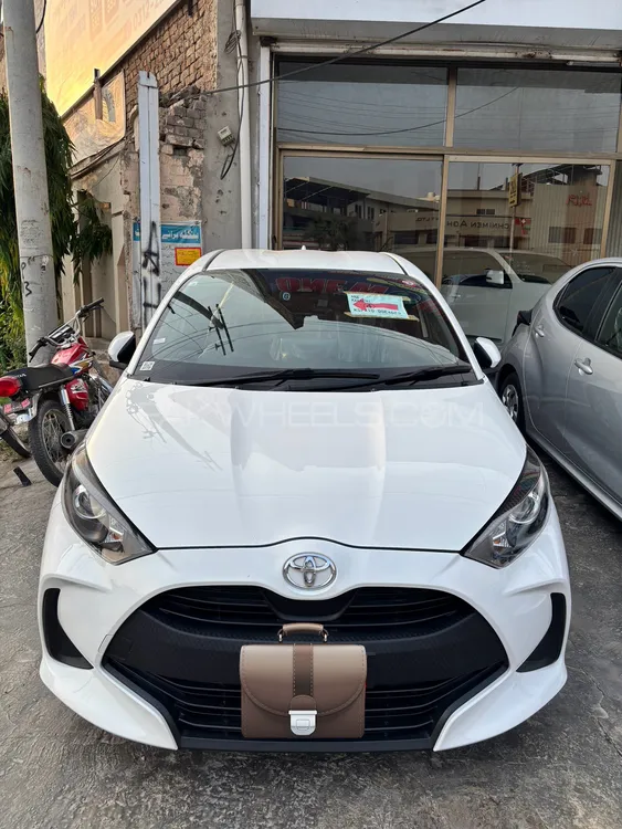 Toyota Yaris Hatchback 2024 for Sale in Sialkot Image-1
