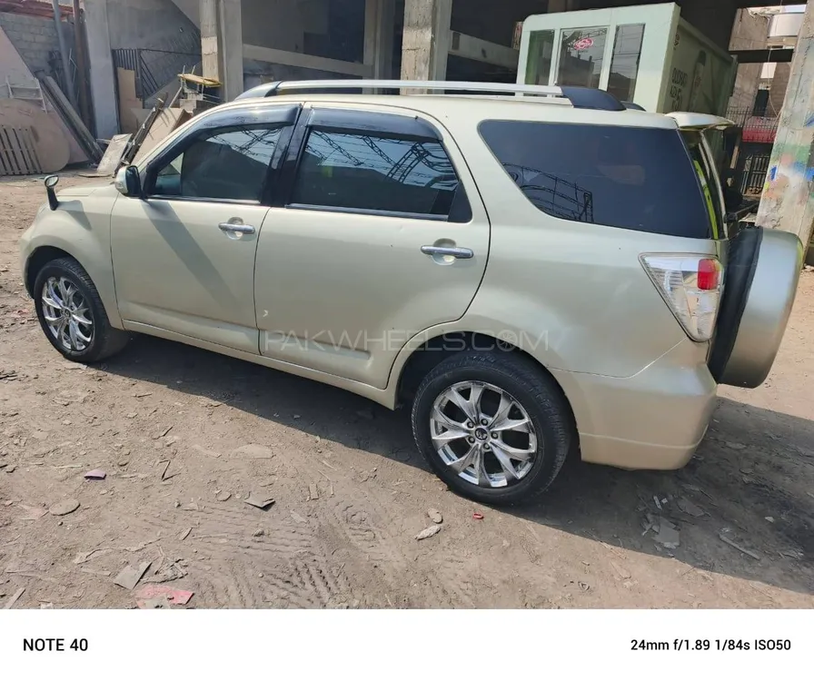 Daihatsu Terios 2011 for Sale in Karachi Image-1