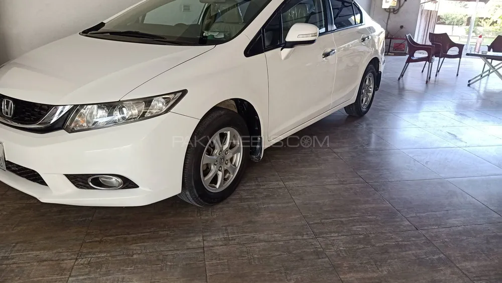Honda Civic 2015 for Sale in Peshawar Image-1