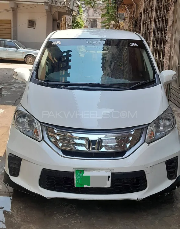 Honda Freed 2014 for Sale in Peshawar Image-1