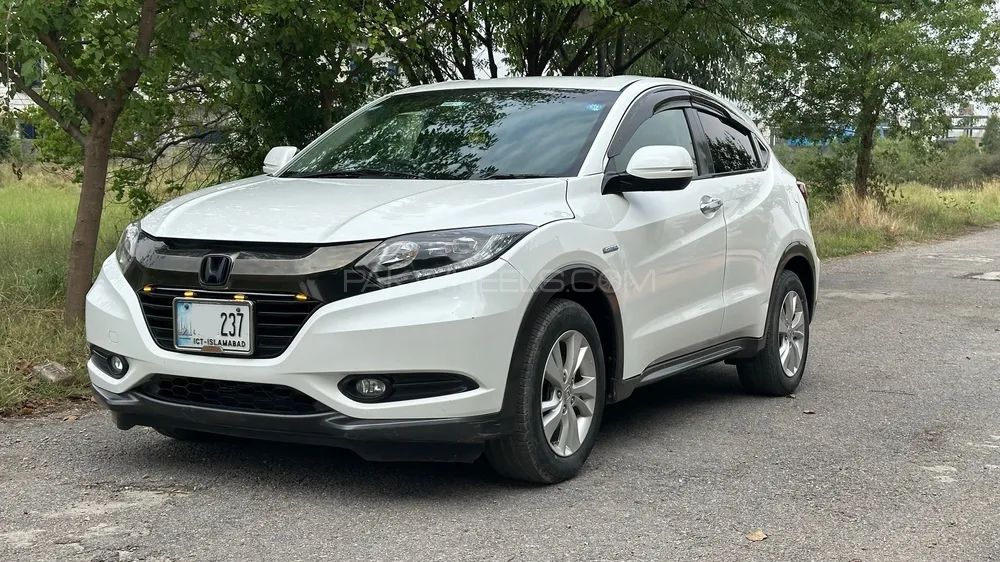 Honda Vezel 2016 for Sale in Islamabad Image-1