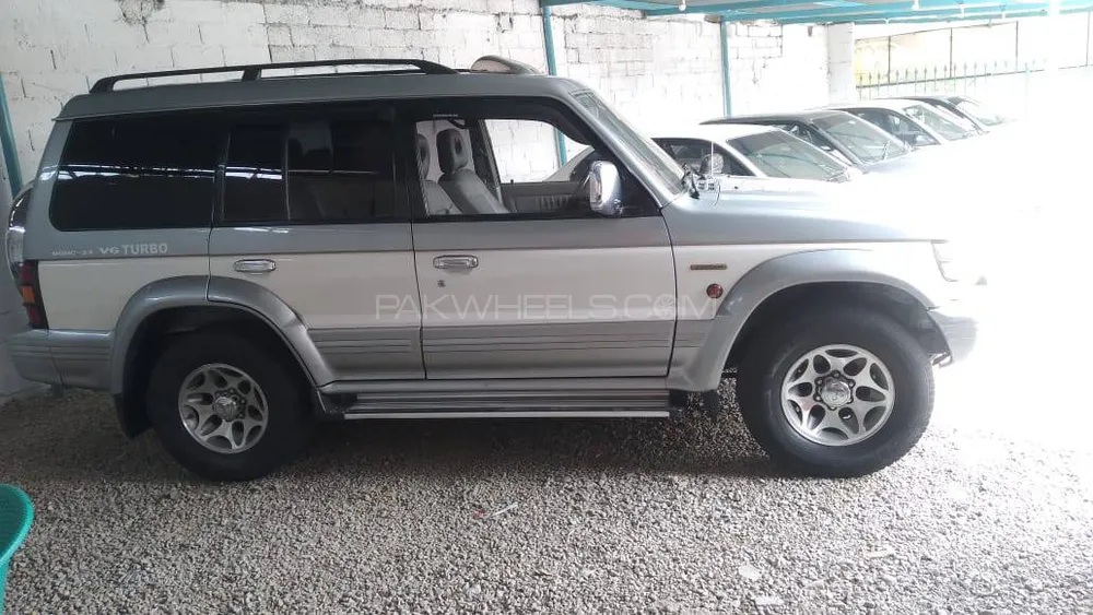 مٹسوبیشی پجیرو 1993 for Sale in پشاور Image-1