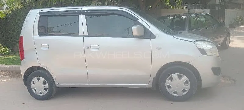 Suzuki Wagon R 2017 for Sale in Lahore Image-1