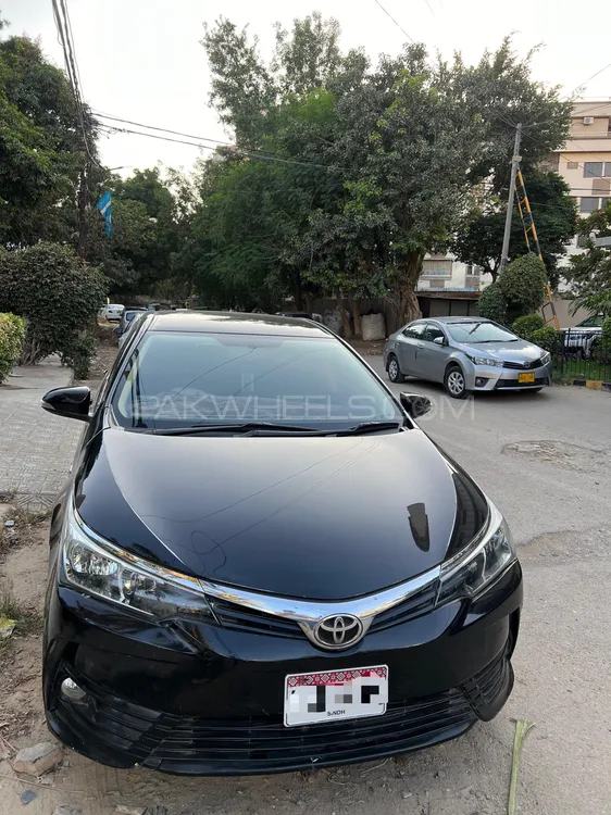 Toyota Corolla 2017 for Sale in Karachi Image-1