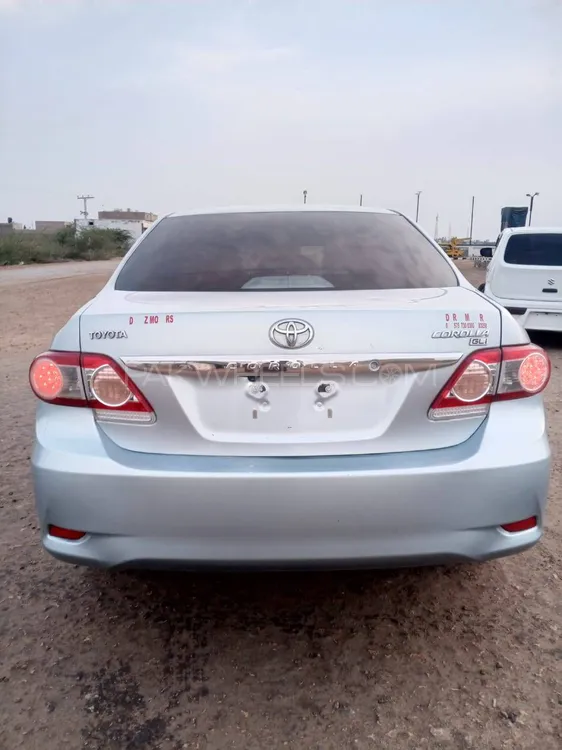 Toyota Corolla 2013 for Sale in Karachi Image-1