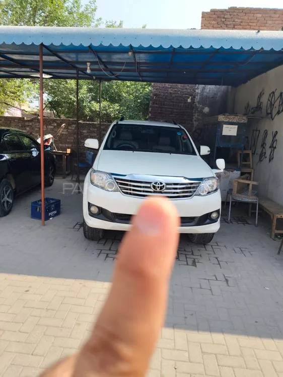 Toyota Fortuner 2015 for Sale in Gujrat Image-1