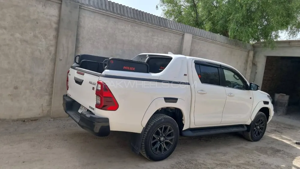 Toyota Hilux 2025 for Sale in Karachi Image-1