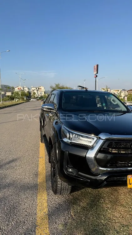 Toyota Hilux 2021 for Sale in Islamabad Image-1
