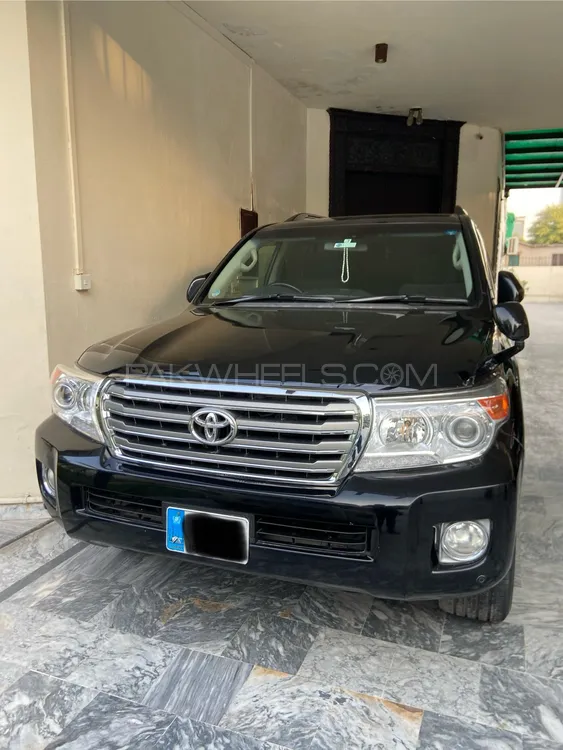 Toyota Land Cruiser 2015 for Sale in Islamabad Image-1