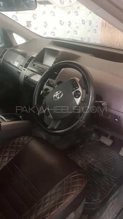 Toyota Prius 2004 for Sale in Peshawar Image-1