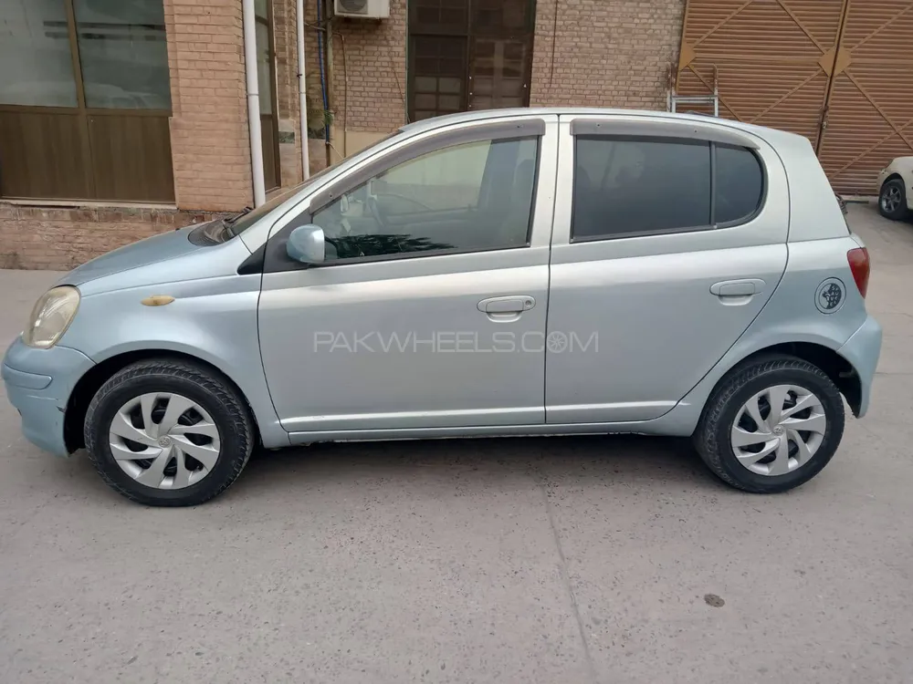 Toyota Vitz 2003 for Sale in Peshawar Image-1
